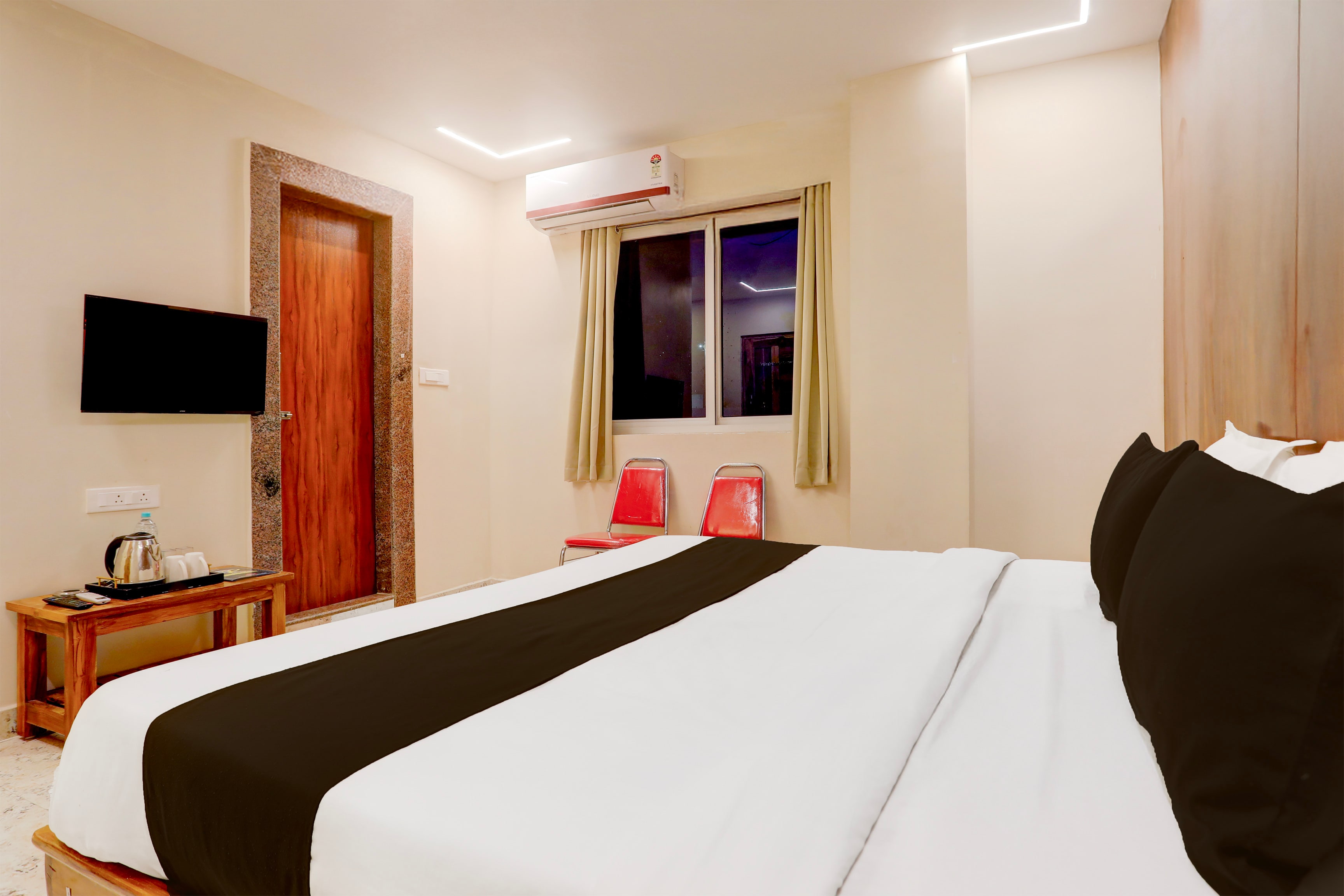 Townhouse Sri Padmavati Ammavaari Temple Formerly Hotel Rama Grand - Tap to explore photos