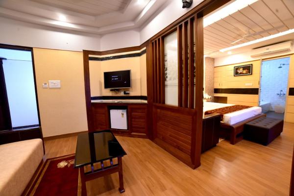 HOTEL VASHANTH KRISHNA  - Tap to explore photos