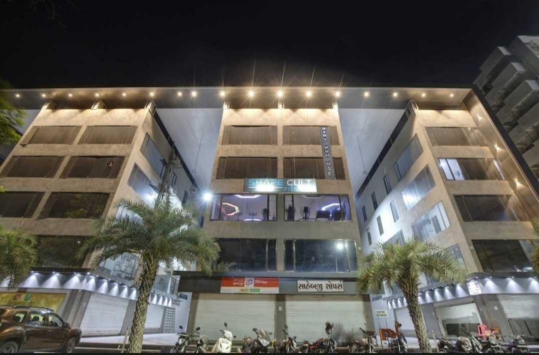 Collection O Modasa Bus Terminal Himmatnagar - Tap to explore photos