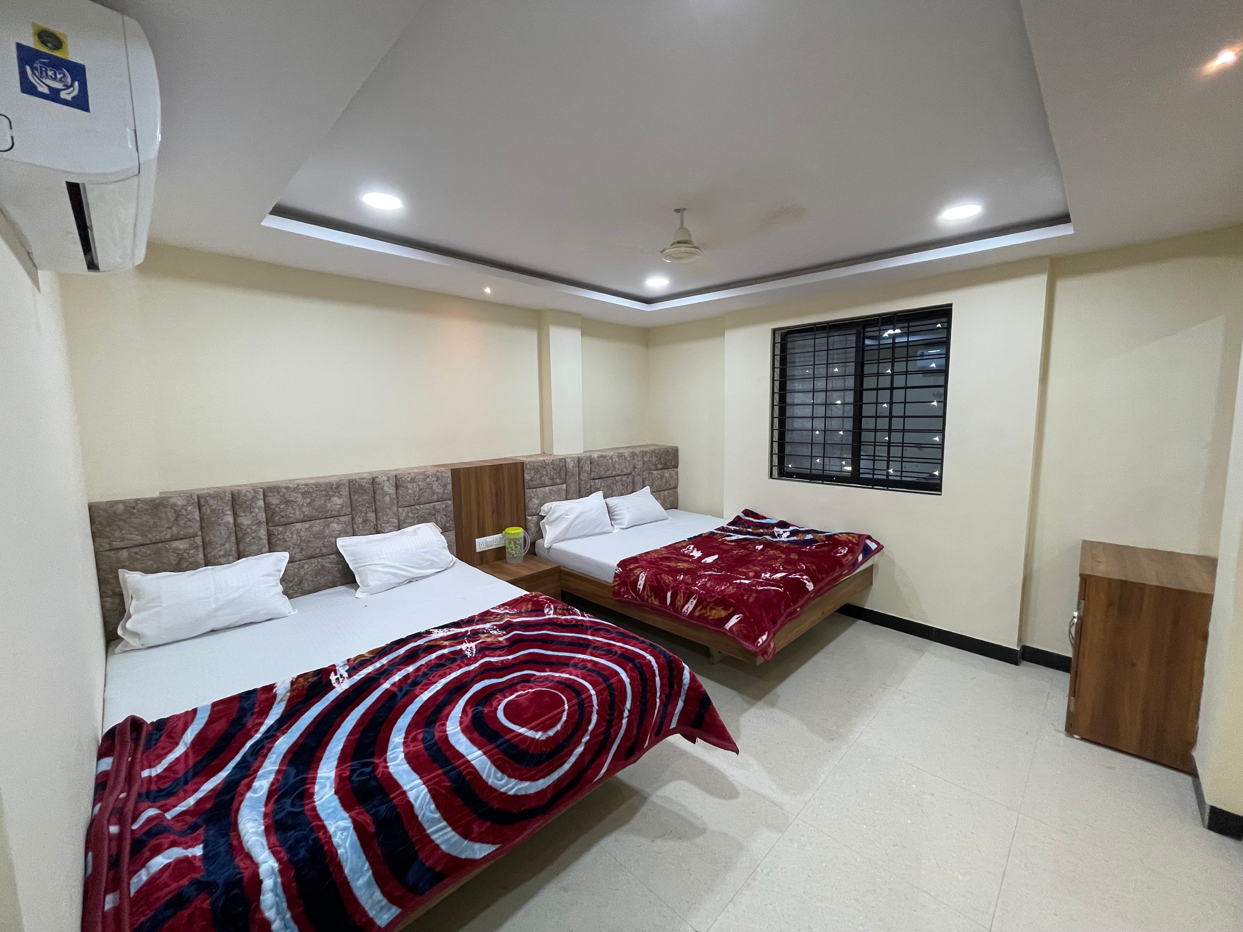 Hotel New Prestige - Tap to explore photos