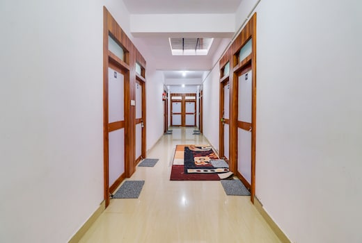 Hotel O Paras Palace