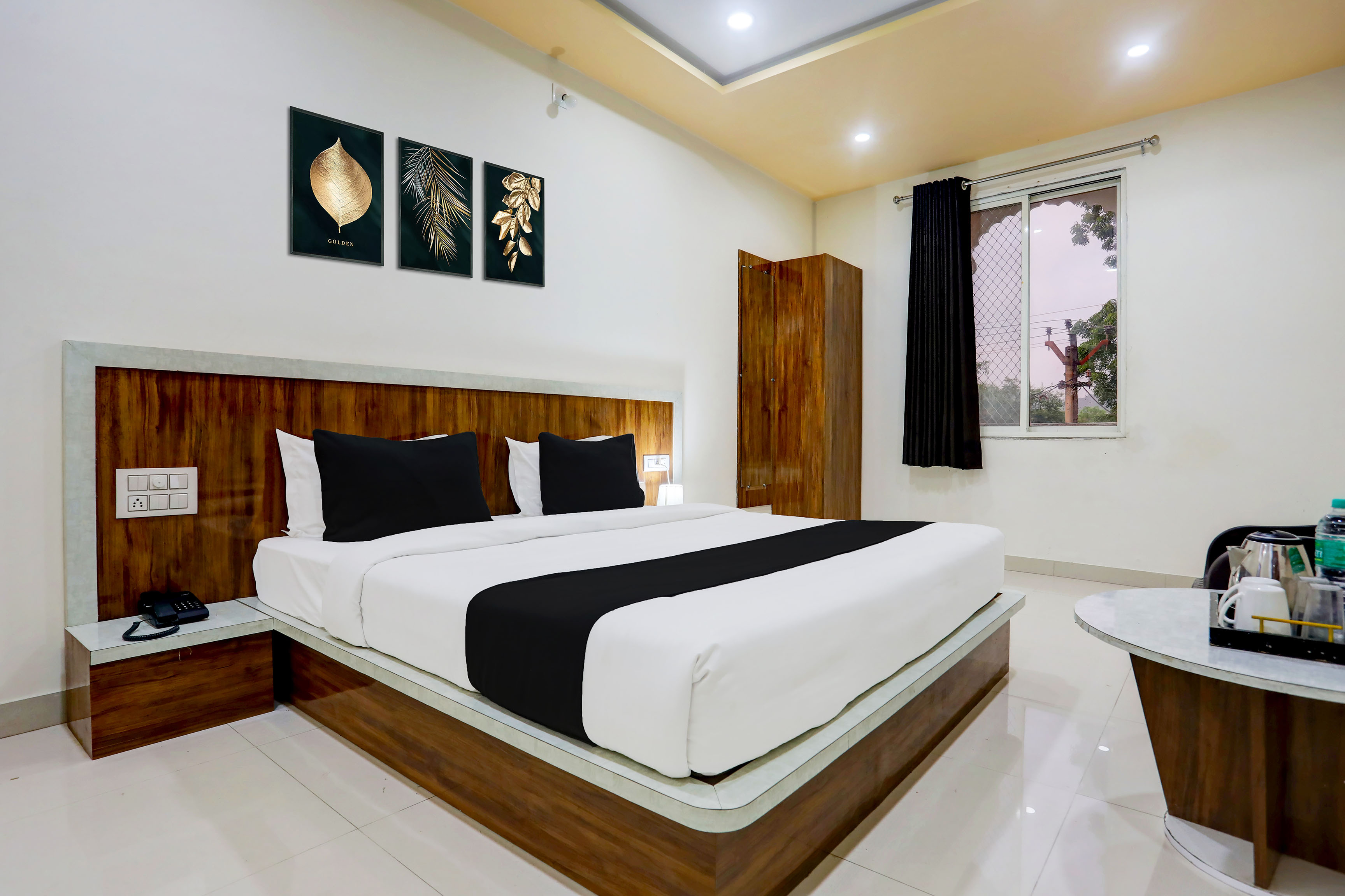 Hotel O Shree Palace - Tap to explore photos