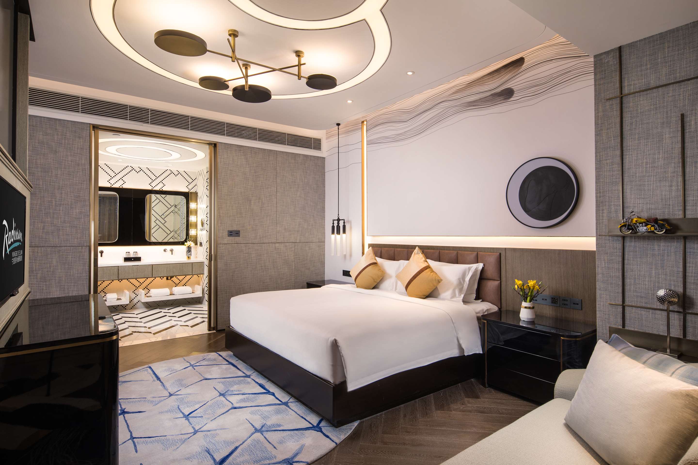 Radisson Ningbo Beilun - Tap to explore photos