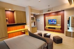 FEEL STAY IN, Lucknow