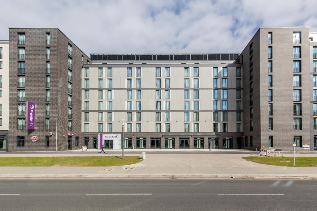Premier Inn Frankfurt Messe - Tap to explore photos