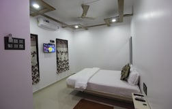 Deluxe AC Room