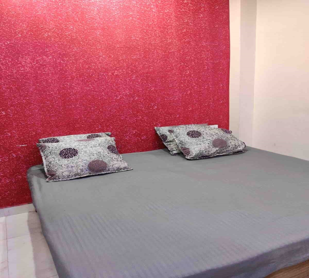 Cozy Stay for Couples and Families - Tap to explore photos