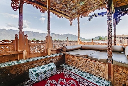 Golden Privilege Houseboat | Wooden Rooms