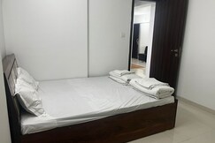 Ekab Magarpatta Corporate Stays, Pune