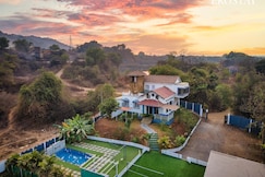 EKOSTAY  - Mount Emerald 4 BHK Pool Villa, Alibaug