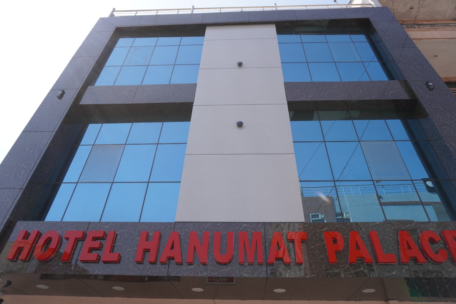 Hotel Hanumat Palace-300 Meter Jaipur Railway Station - Tap to explore photos