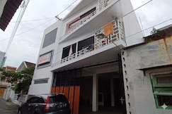 Hotel O near Pasar Gede Solo formerly Indria Pasar Gede, Sragen
