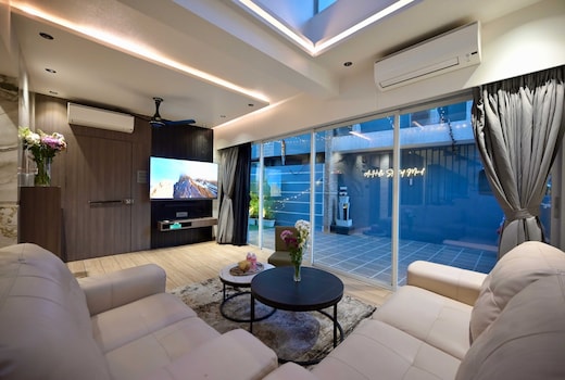 Tara Staycation THE COZY COVE with Private Pool