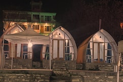 Vintage Vista Camps, Kasol