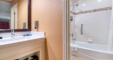 Best Western Plus Dixon Davis - Tap to explore photos
