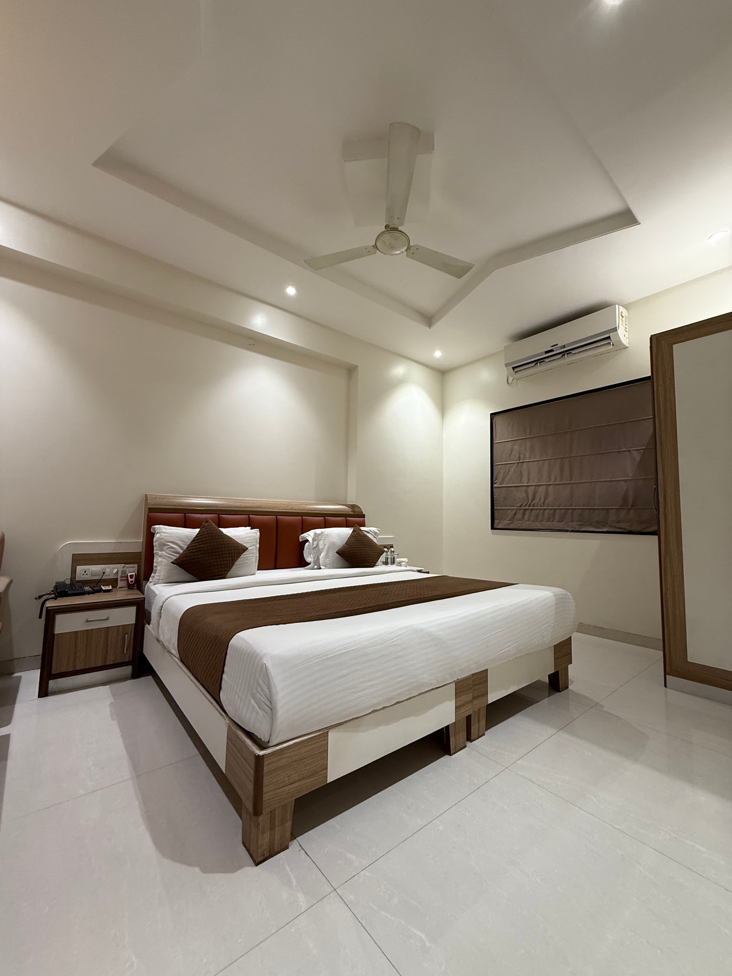 Hotel Paradise 5