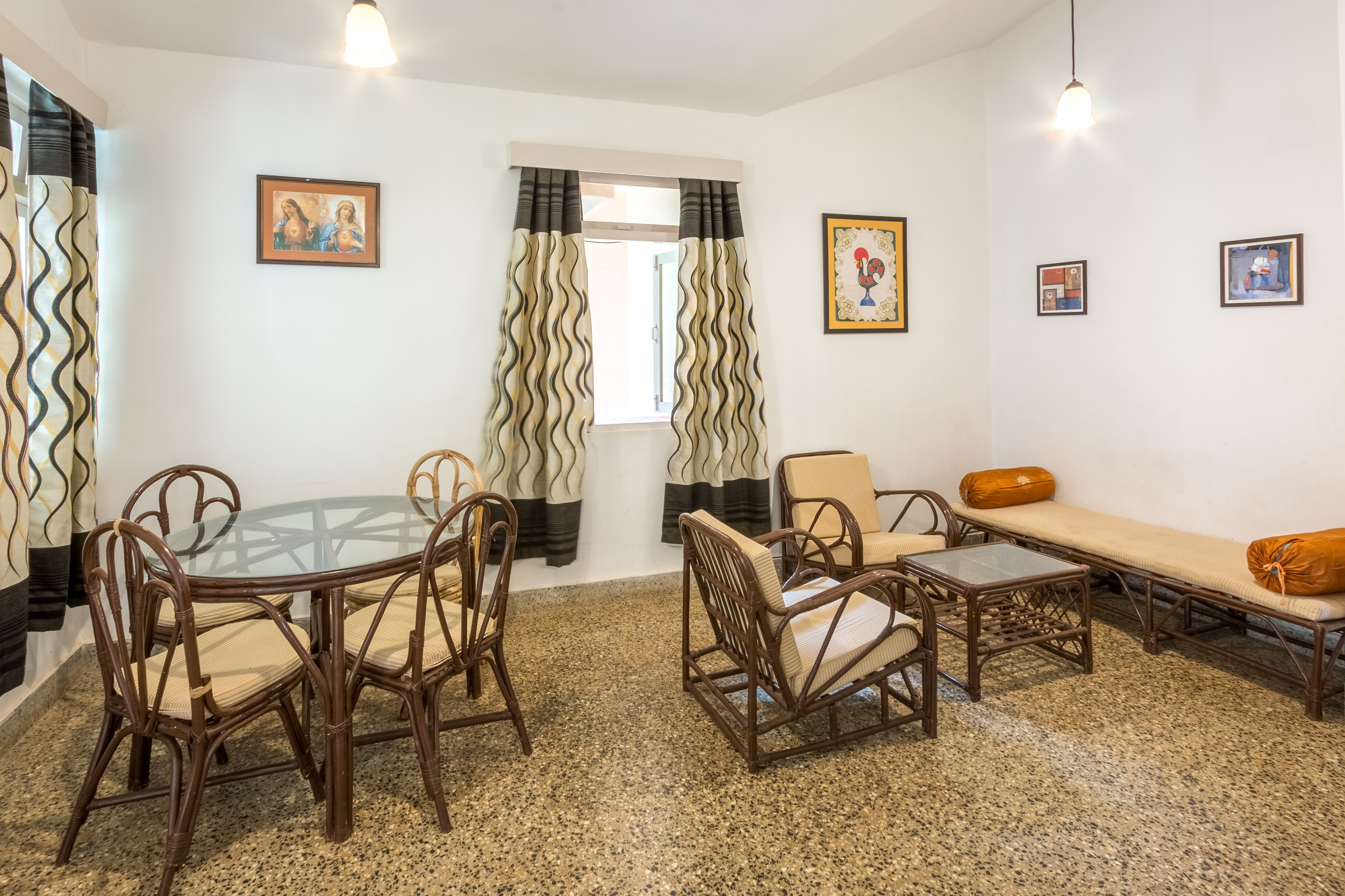 Daffodil - Turquoise Tree Homestays - Candolim- 1bhk Apartment - Tap to explore photos