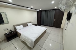 The Dream Stay | Rooms & Doms, Varanasi