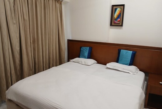 2 BHK Luxury Apartment 3rd floor at Prabhadevi