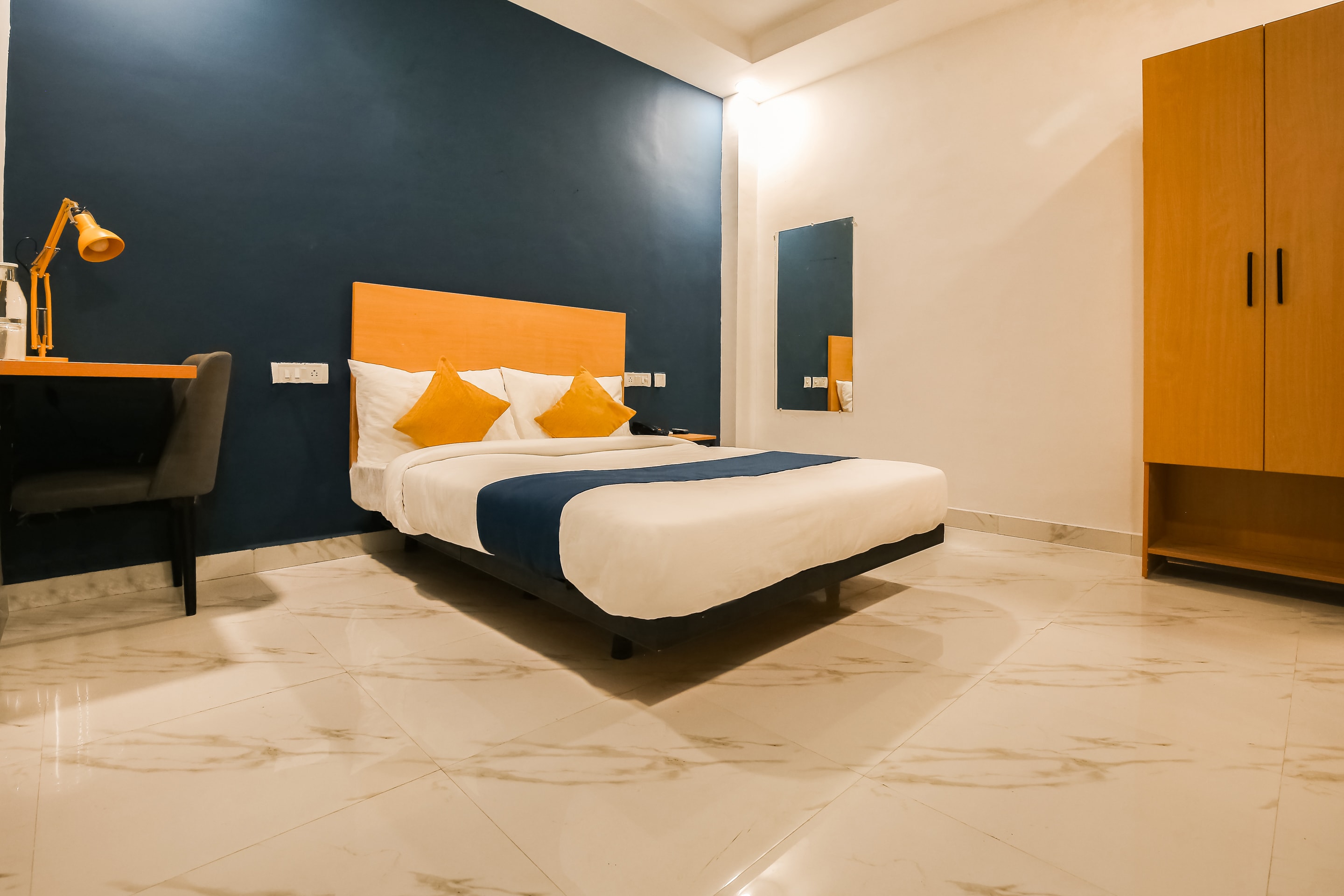 Hotel O Guest House Near Lulu Mall - Tap to explore photos