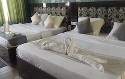 Delux Standard Suite Room (2King Bed)