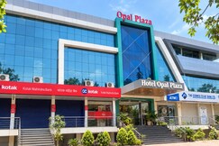 Hotel opal plaza executive, Chalisgaon