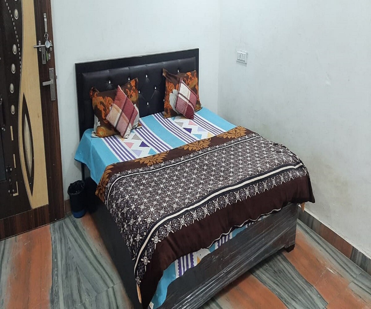 Shree Shyam Hotel - Tap to explore photos