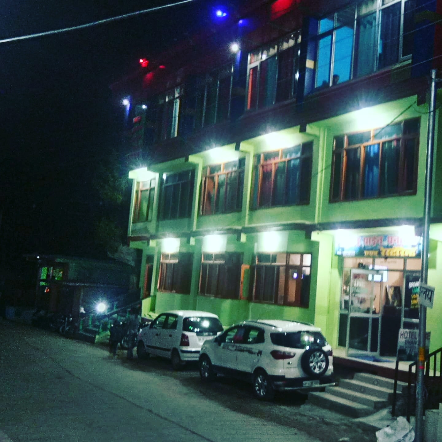 Hotel Pine Dhanaulti - Tap to explore photos
