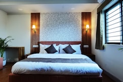 Maa Banglamukhi Hotel N Resorts, Indore