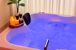 Jacuzzi 1BHK Suite in Koramangala | Lift | AC, Bangalore