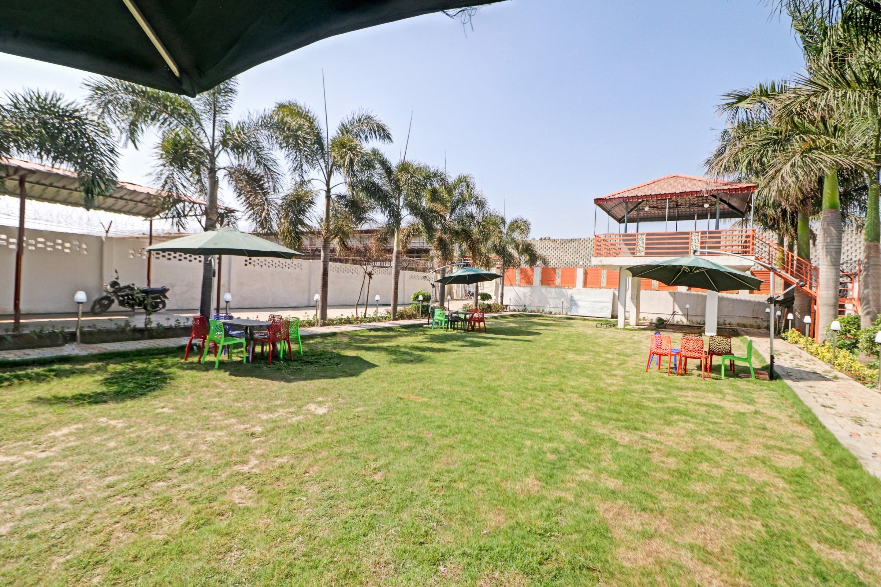 Hotel O Safari Inn - Tap to explore photos