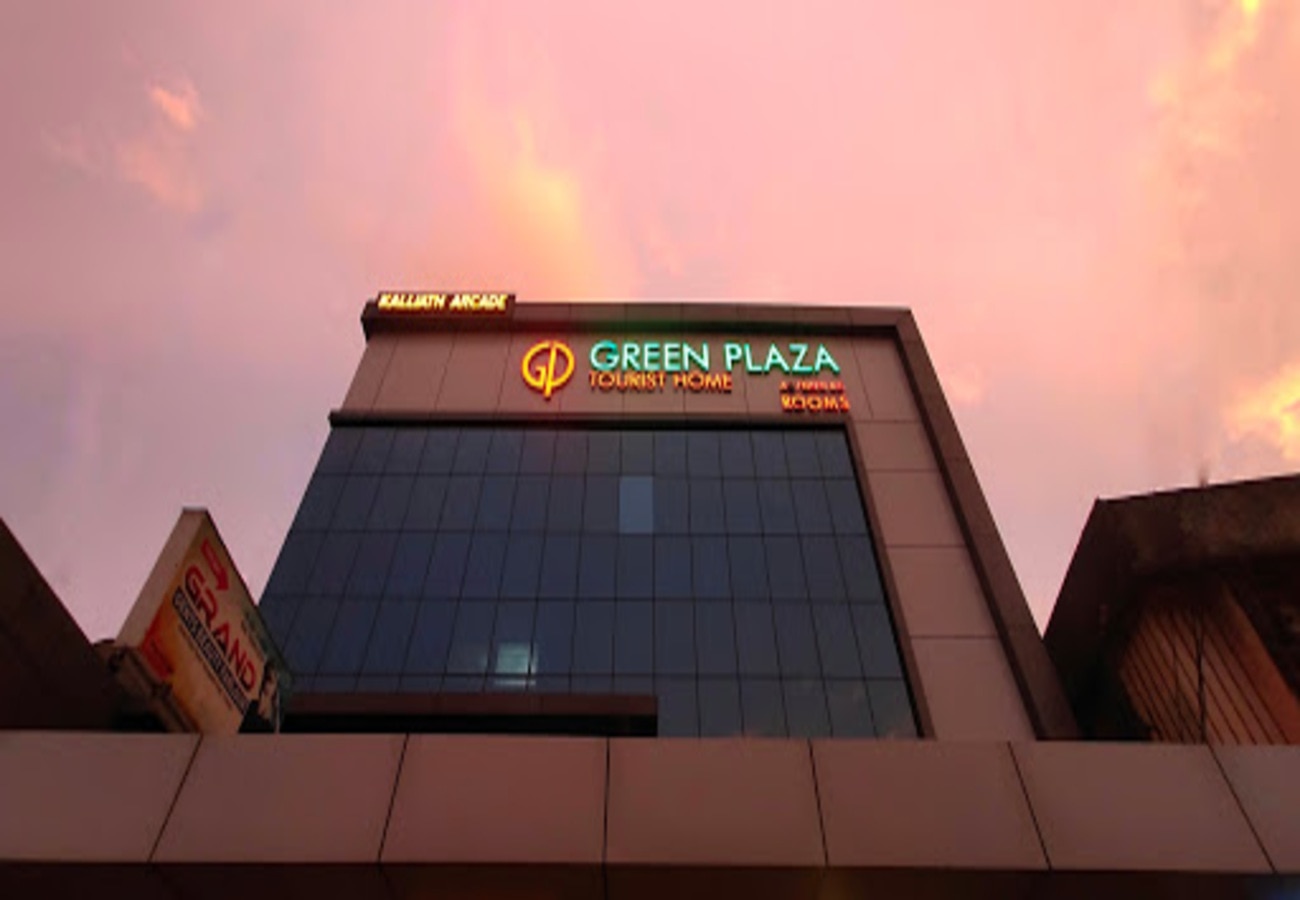 Green Plaza | Tourist Home, Thrissur