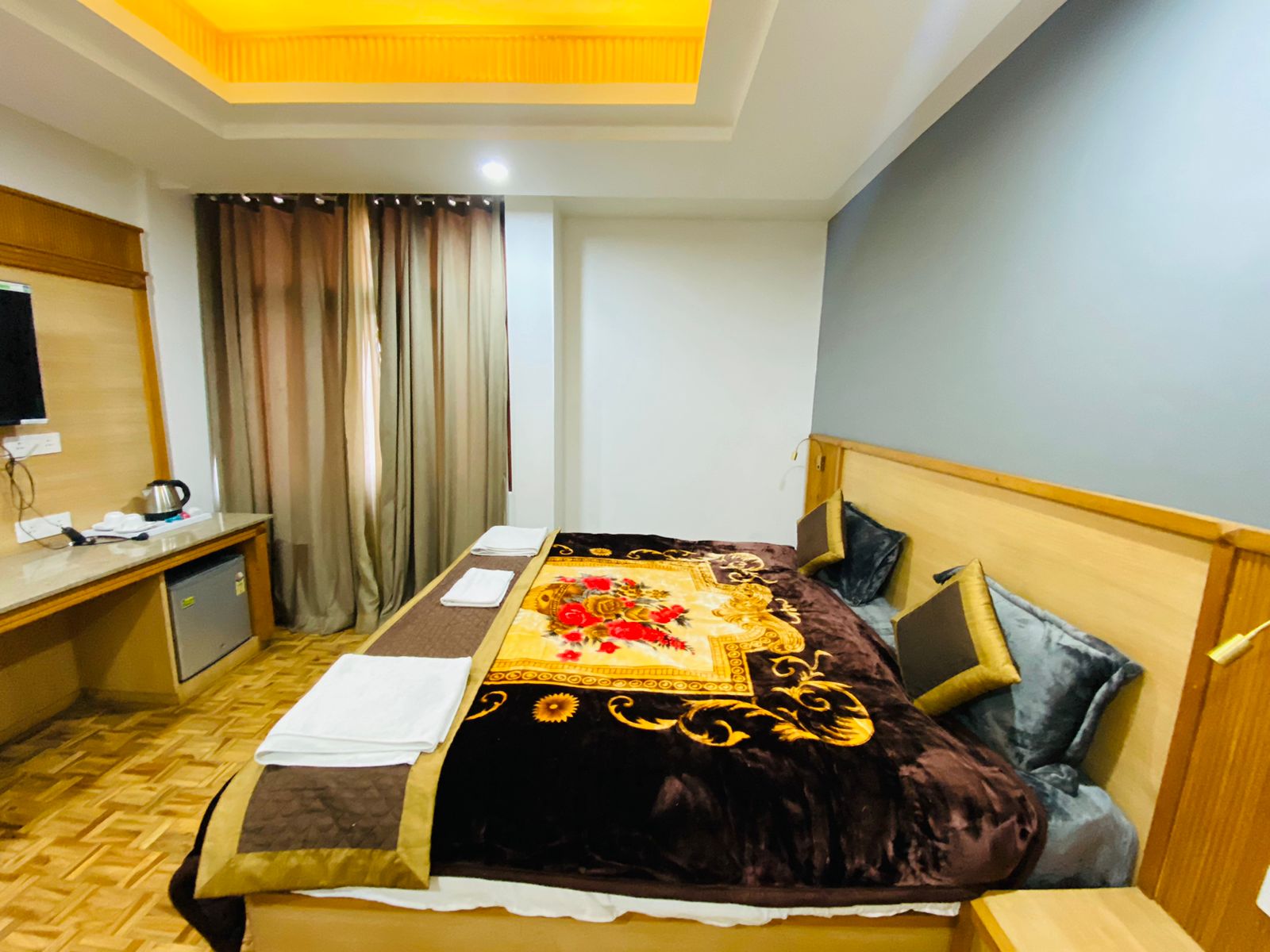 Hotel Harco, Srinagar - Tap to explore photos