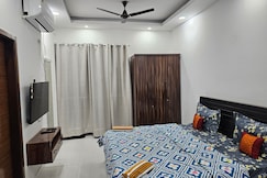 Studio apartment Fully furnished, Noida