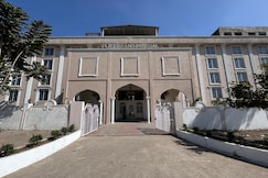 Tuli Grand Imperial, Warud