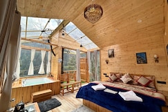 SkyHeaven Jacuzzi Treehouse, Kasol