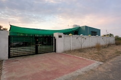 Container Stay Near Highway Parking Garden, Ajmer