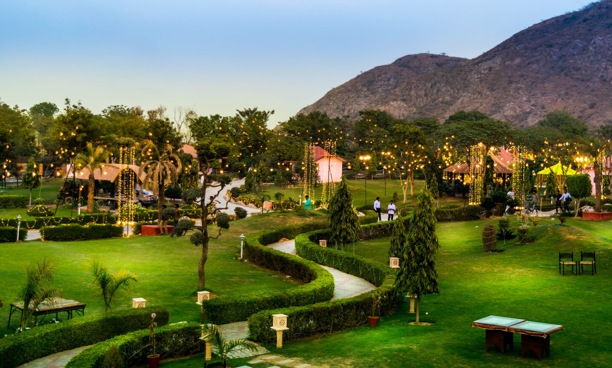 Treehouse Raj Mahal Resort Neemrana Mmt Holidays Special