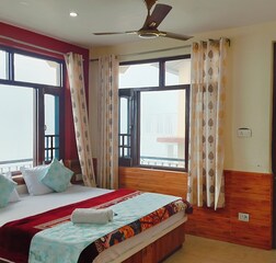 Super Deluxe Room