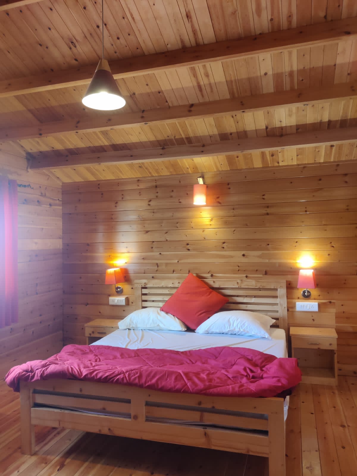 MAK Wooden Cottage - Tap to explore photos