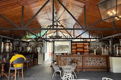 The Duchess Inn, Hotel & Microbrewery, Manali, Manali