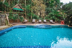 The Vatika Resort and Spa, كرابي