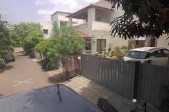 Sai Utkarsh Bunglow Room Stay Room no 1, Nashik