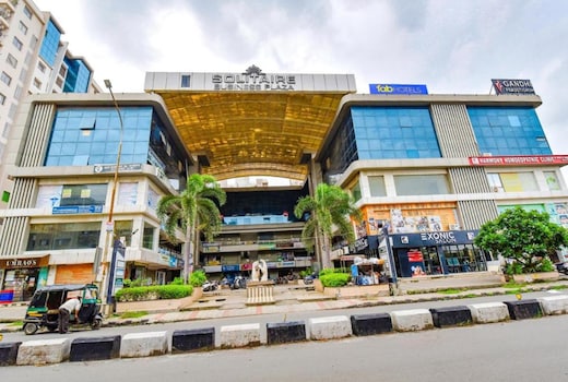 FabExpress Solitaire - Inside Solitaire Business Plaza