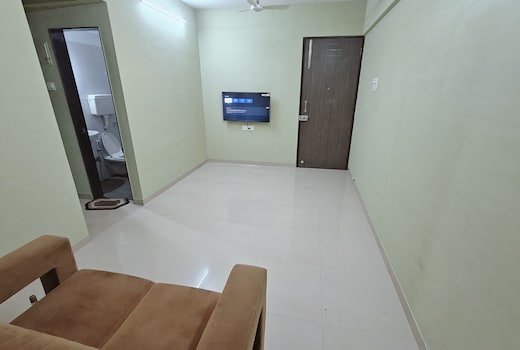 1 bhk in Hiranandani Estate Thane