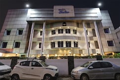 HOTEL SHELTER, Lucknow