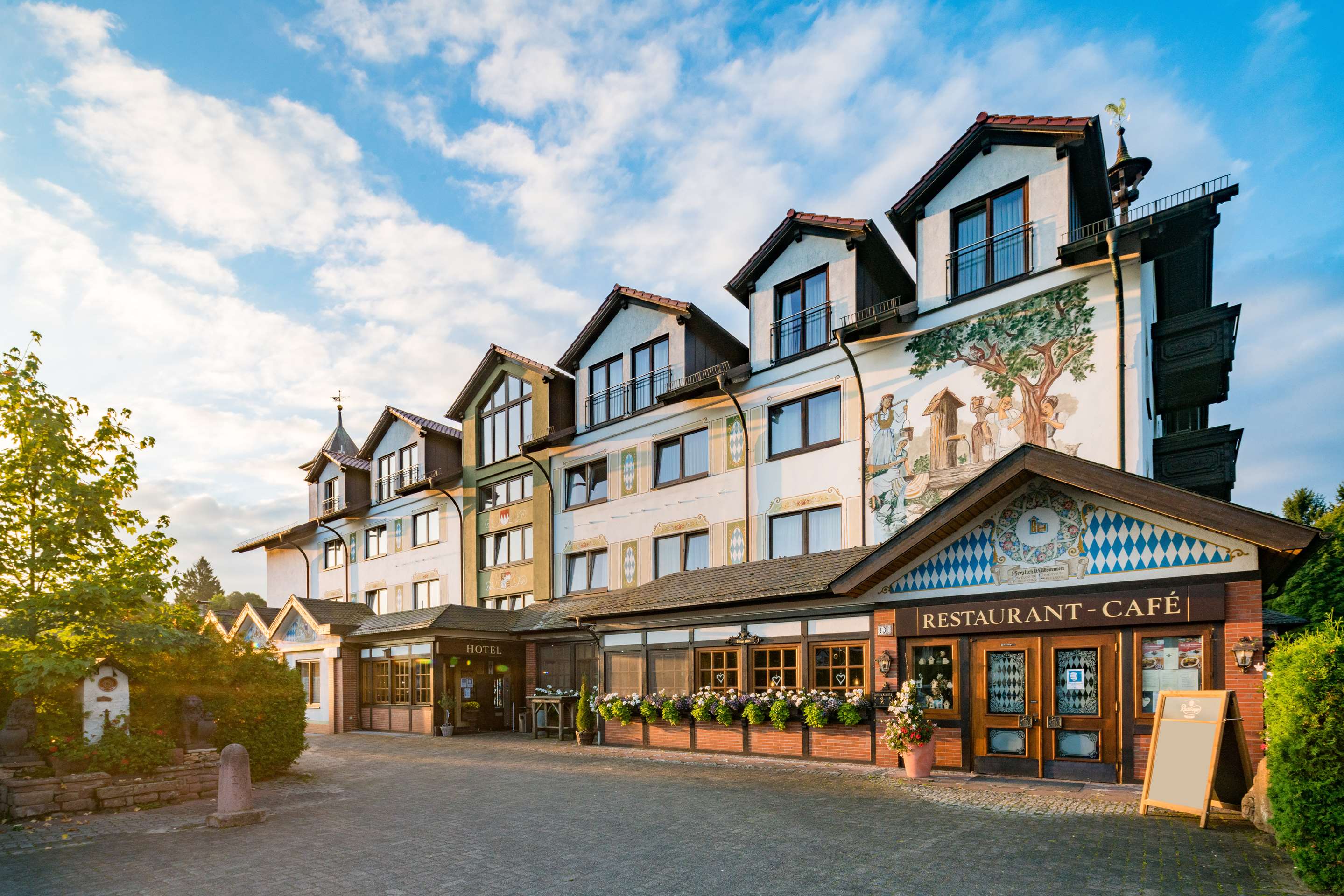 BEST WESTERN HOTEL BRUNNENHOF - Tap to explore photos