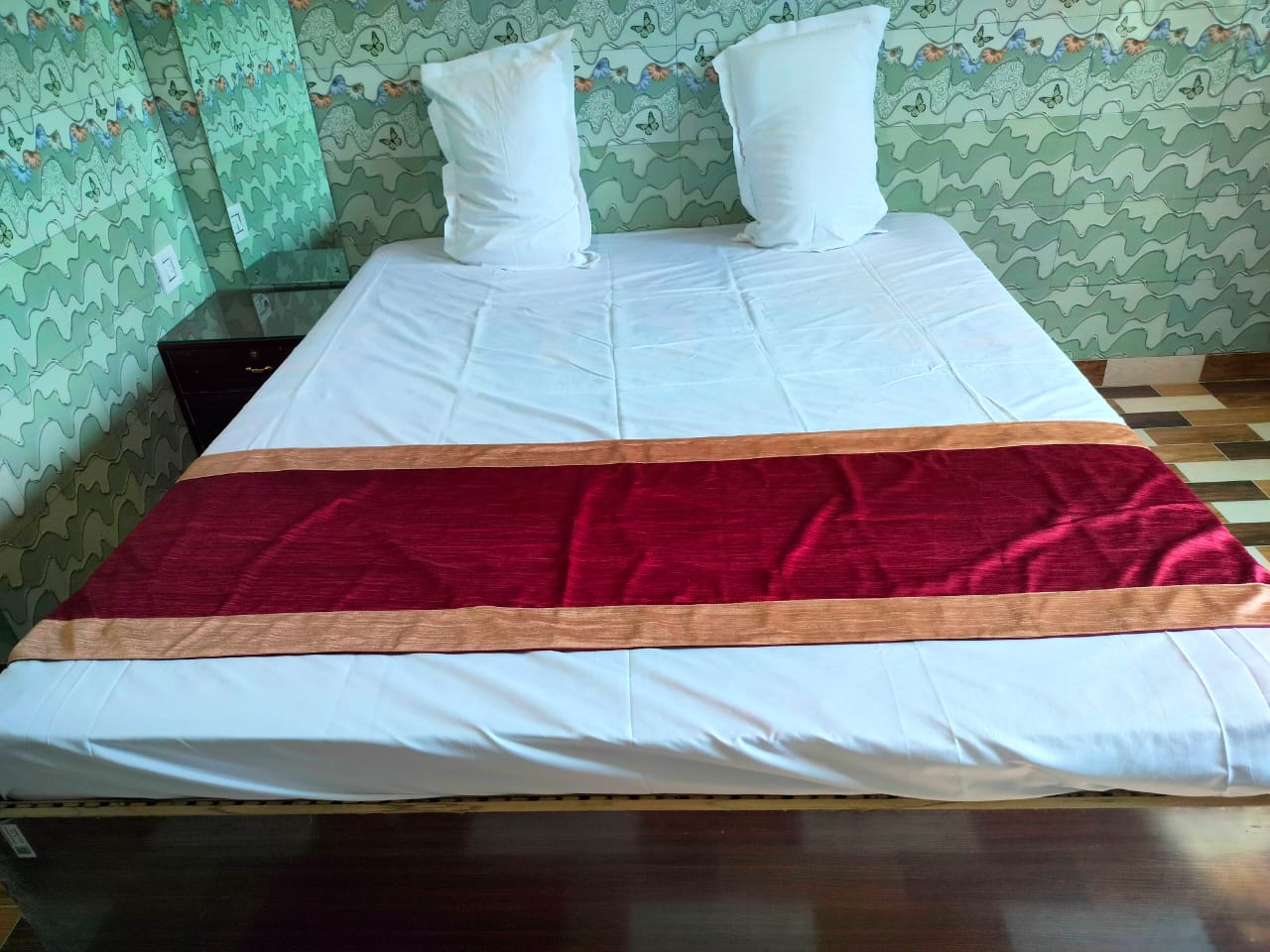 Hotel Hariprasad - Tap to explore photos