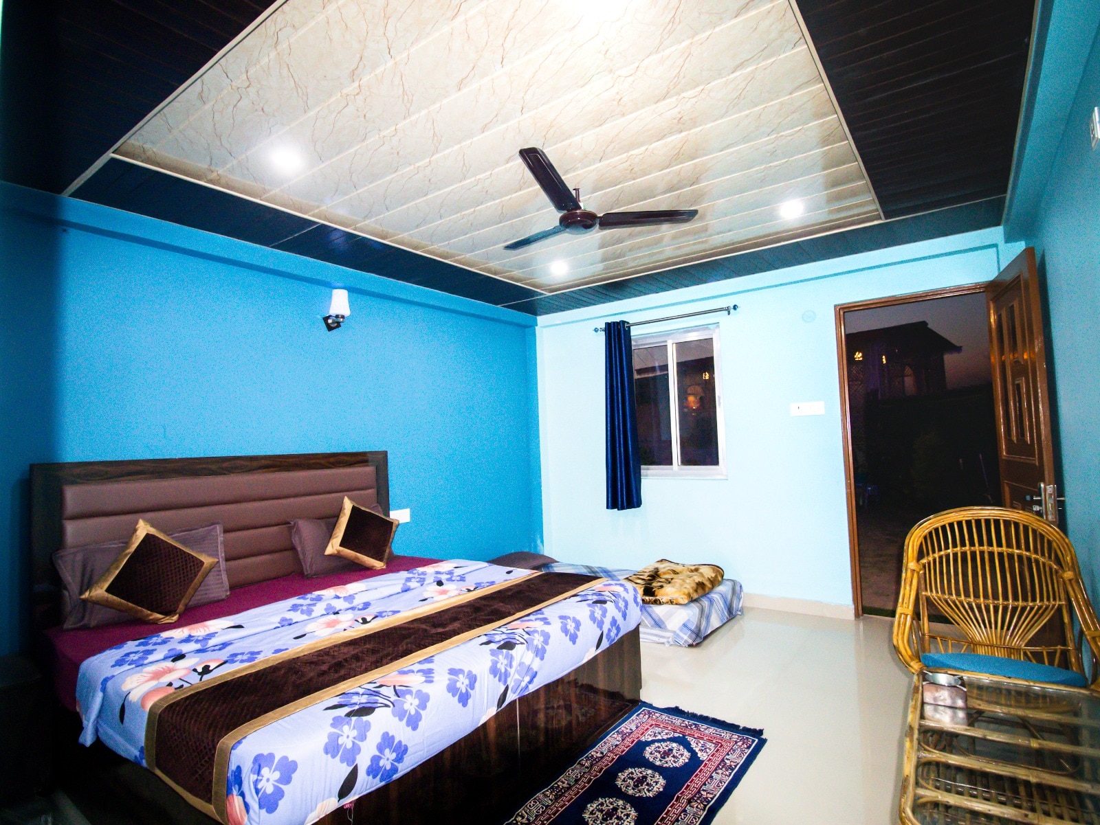 Blissful home stay - Tap to explore photos