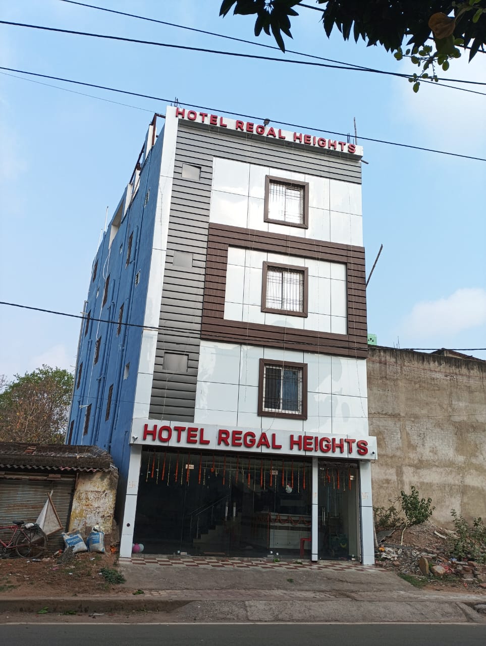 Hotel Regal Heights - Tap to explore photos